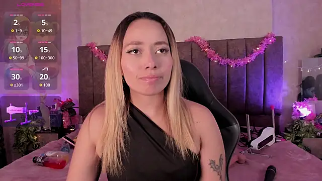 LanaMills  online show from 05-09-26, 05:12