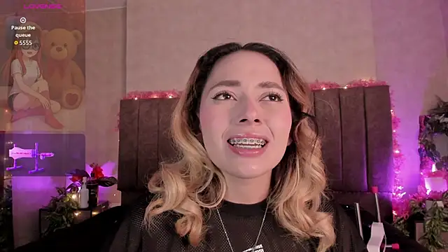 LanaMills  online show from 06-27-26, 05:34