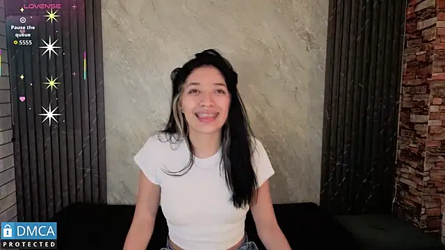 stepha   online show from 12-05-25, 11:19