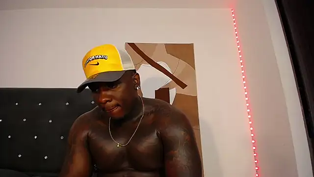 Snapshot of JoshMorri chatting on 11-04-25, 01:27 JoshMorri online show from 11-04-25, 01:27