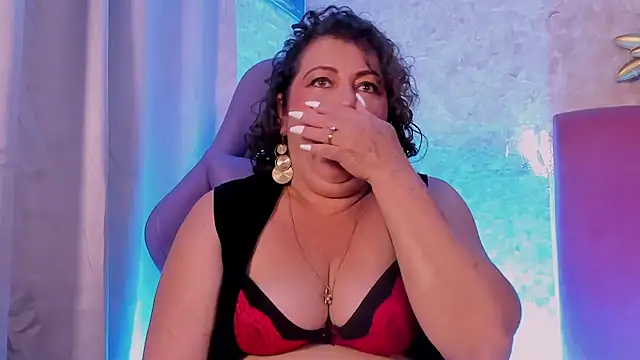 PalomaLombardi online show from 11-19-25, 08:09