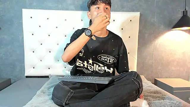 Daddy Darcks online show from 10-21-25, 08:09