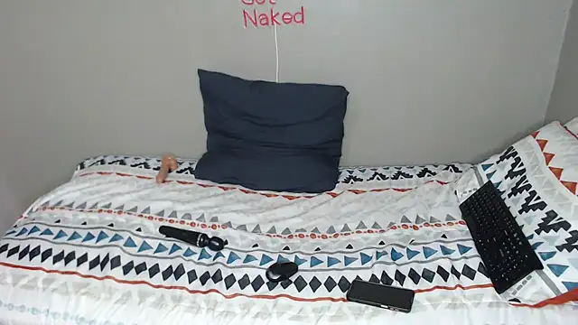 Lunalee online show from 10-05-25, 08:56