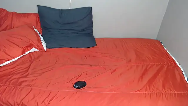 Lunalee online show from 10-06-25, 03:59