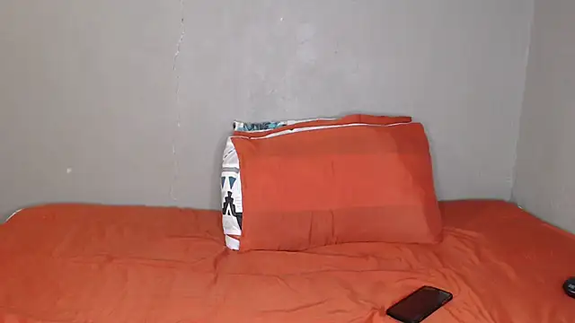 Snapshot of Lunalee chatting on 02-22-26, 10:19 Lunalee online show from 02-22-26, 10:19