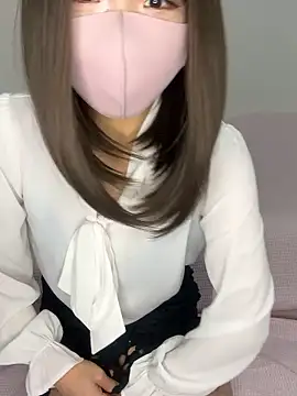 reina 00121 online show from 10-17-25, 12:36