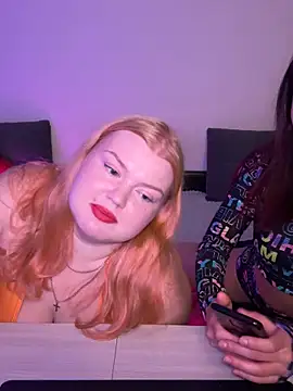  Adele Moor  online show from 10-12-25, 09:03