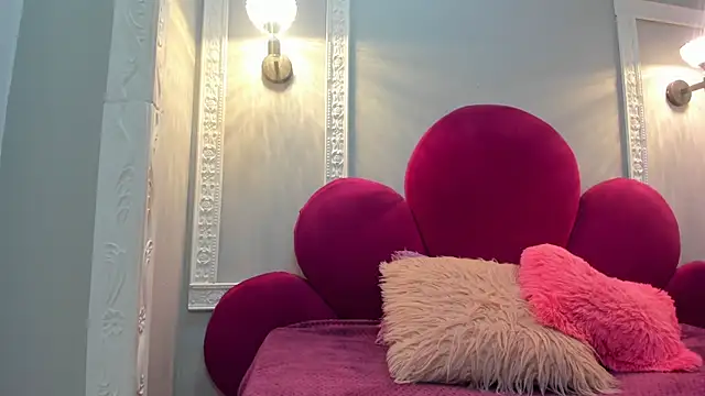 Saammy 17 online show from 10-20-25, 08:31