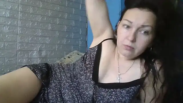Snapshot of DanaNeon chatting on 06-01-26, 08:38 DanaNeon online show from 06-01-26, 08:38
