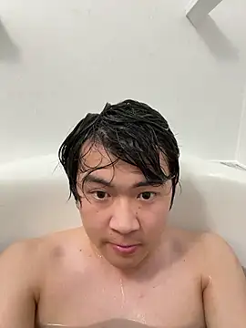 Snapshot of hiromu53 chatting on 09-13-25, 10:48 hiromu53 online show from 09-13-25, 10:48