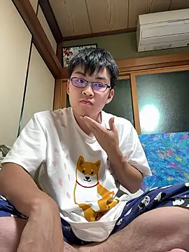 Snapshot of hiromu53 chatting on 10-18-25, 11:33 hiromu53 online show from 10-18-25, 11:33