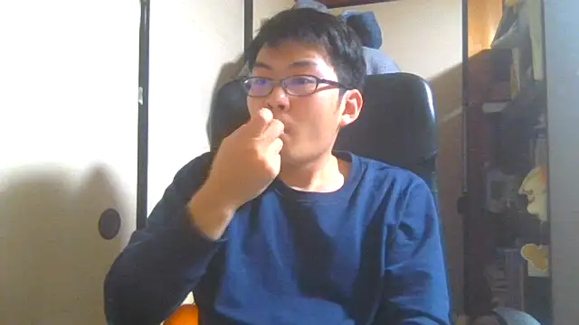 Snapshot of hiromu53 chatting on 03-21-26, 01:16 hiromu53 online show from 03-21-26, 01:16