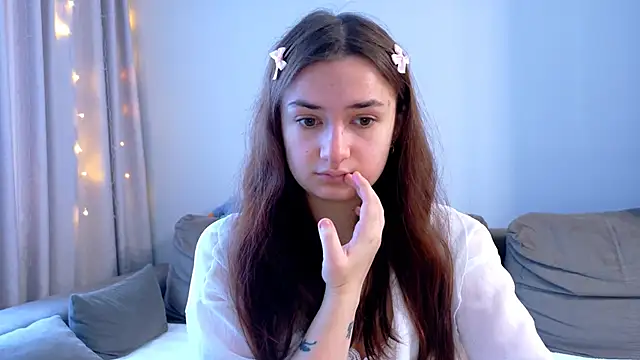 Lelia Vibe online show from 11-17-25, 07:36