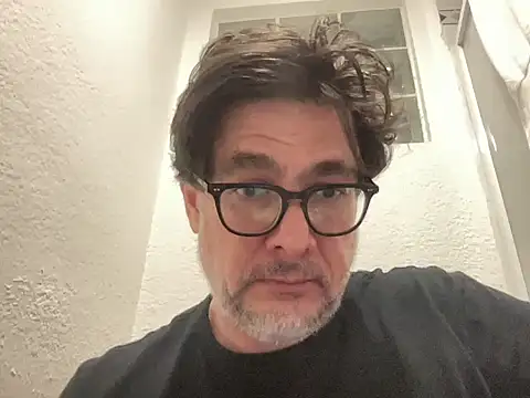 democratic online show from 03-31-26, 09:32