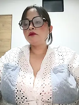 Snapshot of Nanna_160290 chatting on 09-21-25, 01:40 Nanna 160290 online show from 09-21-25, 01:40