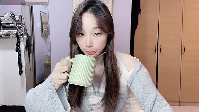 Y2Luvk online show from 11-10-25, 09:25