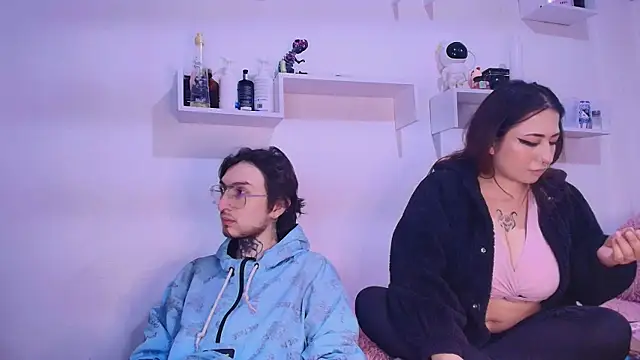 Snapshot of annyharriis chatting on 09-24-25, 03:43 annyharriis online show from 09-24-25, 03:43