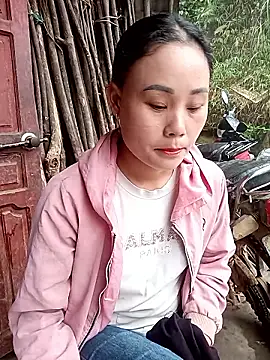 Ruaiuoi online show from 02-18-26, 01:01