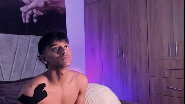 ZYZZ1312 online show from 09-09-25, 02:49