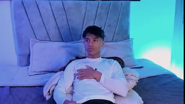 ZYZZ1312 online show from 10-17-25, 05:48