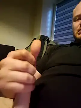 Snapshot of svenni2525 chatting on 10-06-25, 05:10 svenni2525 online show from 10-06-25, 05:10