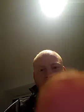 Snapshot of svenni2525 chatting on 10-09-25, 06:11 svenni2525 online show from 10-09-25, 06:11