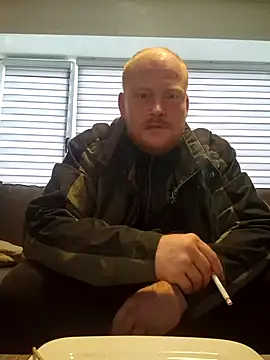 Snapshot of svenni2525 chatting on 10-13-25, 09:31 svenni2525 online show from 10-13-25, 09:31