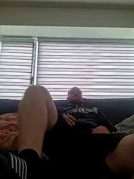 Snapshot of svenni2525 chatting on 10-18-25, 11:55 svenni2525 online show from 10-18-25, 11:55