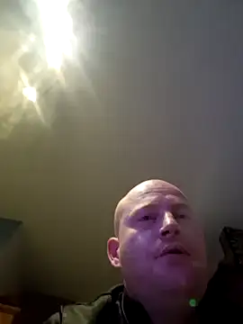 Snapshot of svenni2525 chatting on 10-22-25, 02:01 svenni2525 online show from 10-22-25, 02:01