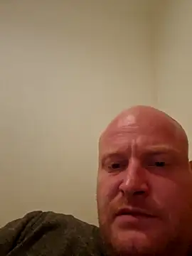 Snapshot of svenni2525 chatting on 10-25-25, 01:24 svenni2525 online show from 10-25-25, 01:24