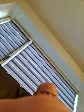 Snapshot of svenni2525 chatting on 10-30-25, 08:16 svenni2525 online show from 10-30-25, 08:16