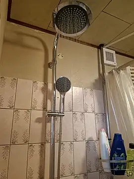 Snapshot of svenni2525 chatting on 11-02-25, 12:07 svenni2525 online show from 11-02-25, 12:07