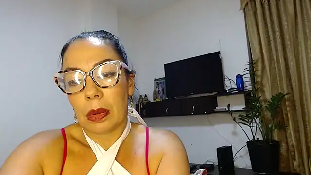 Snapshot of naiaratobon__ chatting on 10-12-25, 07:29 naiaratobon online show from 10-12-25, 07:29