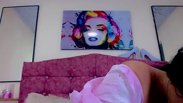 Eemily - online show from 10-29-25, 06:15