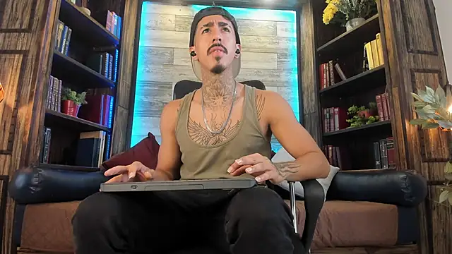 Snapshot of Donovan_Desmond chatting on 10-03-25, 07:55 Donovan Desmond online show from 10-03-25, 07:55