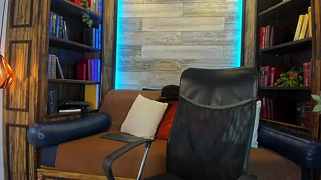 Snapshot of Donovan_Desmond chatting on 11-13-25, 11:14 Donovan Desmond online show from 11-13-25, 11:14