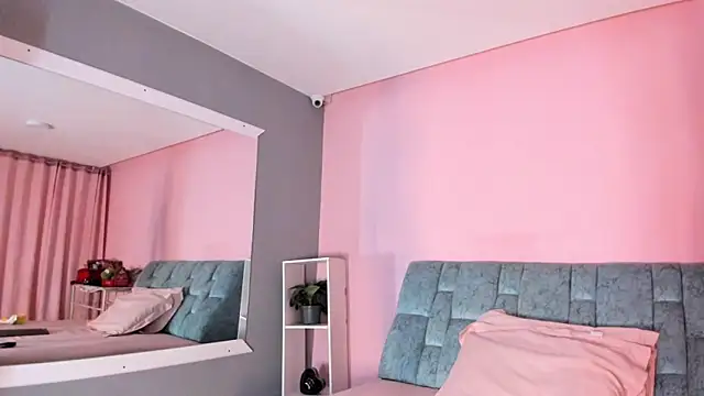 Camila Russoo online show from 03-16-26, 07:29