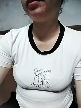 Mie rose online show from 04-29-26, 12:42