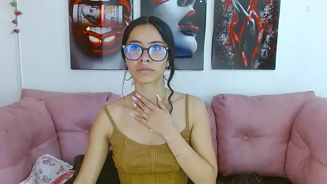 Snapshot of Miahotcs1 chatting on 04-18-26, 03:49 Miahotcs1 online show from 04-18-26, 03:49