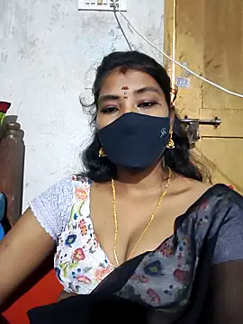 Snapshot of srav43 chatting on 10-11-25, 05:39 srav43 online show from 10-11-25, 05:39