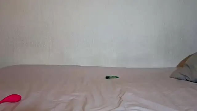 PetiteEbonyBabe online show from 06-15-26, 12:13