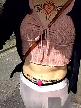 pink-mai online show from 09-16-25, 01:06