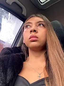 Sara-cooper2 online show from 11-06-25, 02:07