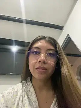 Sara-cooper2 online show from 12-21-25, 12:12