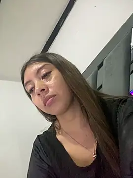 Snapshot of Sara-cooper2 chatting on 02-21-26, 04:24 Sara-cooper2 online show from 02-21-26, 04:24