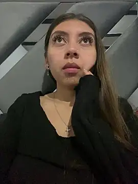 Snapshot of Sara-cooper2 chatting on 03-18-26, 02:37 Sara-cooper2 online show from 03-18-26, 02:37