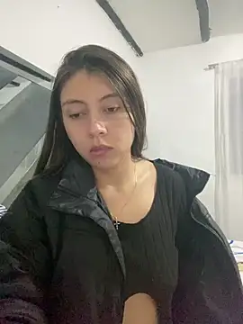 Snapshot of Sara-cooper2 chatting on 05-07-26, 02:39 Sara-cooper2 online show from 05-07-26, 02:39