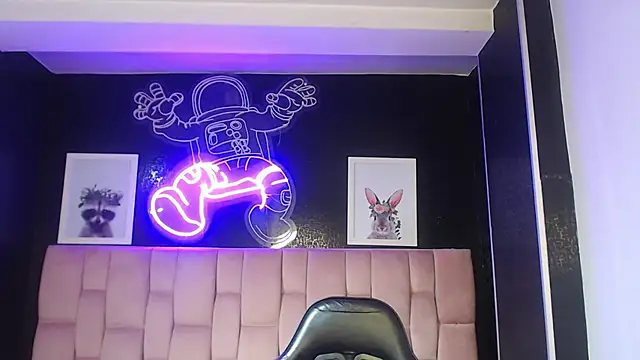 Eilyn love b online show from 09-19-25, 12:50