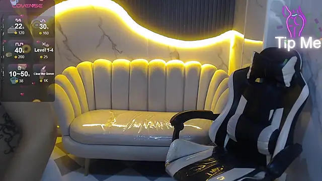 Eilyn love b online show from 10-11-25, 12:47