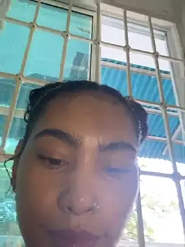 SophieD online show from 10-11-25, 12:58